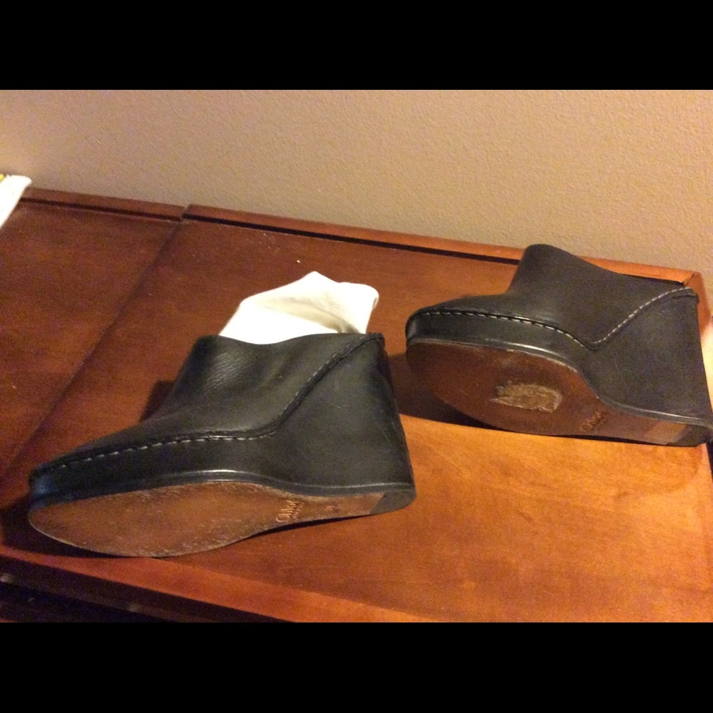 Shoes - Picture 6 of 6